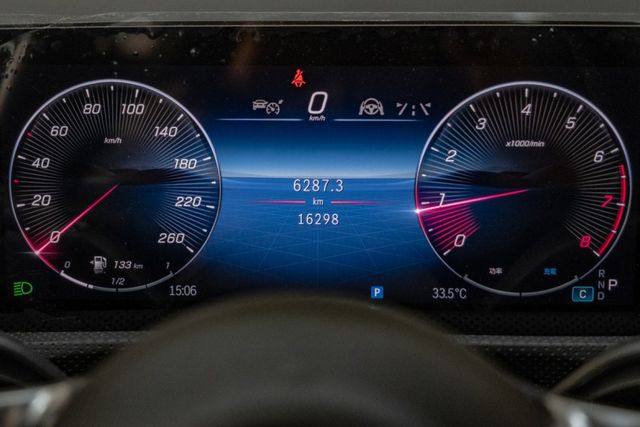 原廠保固至2027.4｜23P｜10吋觸控螢幕｜環景｜無線充電｜前雙座電動椅  第3張相片