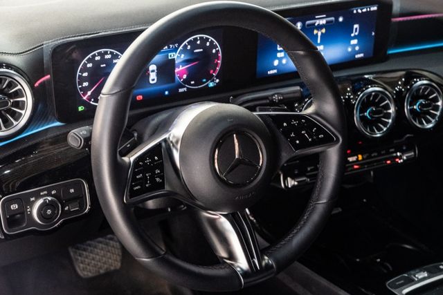 原廠保固至2027.4｜23P｜10吋觸控螢幕｜環景｜無線充電｜前雙座電動椅  第4張相片