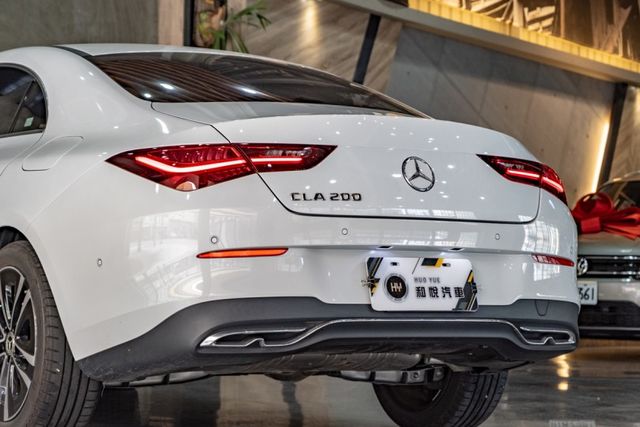 原廠保固至2027.4｜23P｜10吋觸控螢幕｜環景｜無線充電｜前雙座電動椅  第15張相片