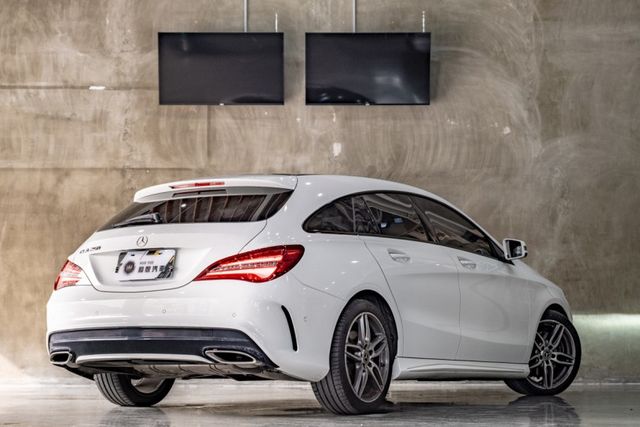 CLA250 Shooting Brake｜車況優無待修｜全景天窗｜Carplay｜雙前電動跑車椅｜電動尾門  第2張相片