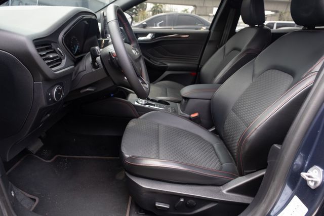 ST-Line Lommel｜內外乾淨氣氛優｜Lv2｜抬頭顯示｜B&O音響｜導航｜駕駛電動座椅  第5張相片