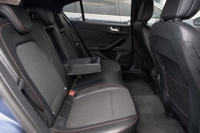 ST-Line Lommel｜內外乾淨氣氛優｜Lv2｜抬頭顯示｜B&O音響｜導航｜駕駛電動座椅  第6張相片