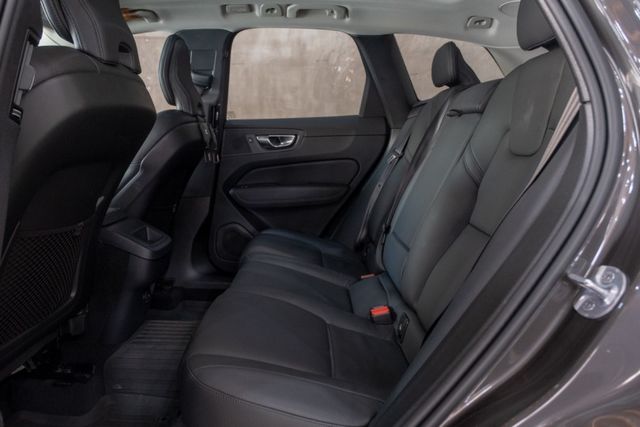 XC60 B5 Plus｜保固至2026.12｜全景天窗｜h/k音響｜環景影像｜抬頭顯示｜無線充電  第6張相片
