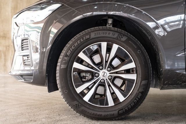 XC60 B5 Plus｜保固至2026.12｜全景天窗｜h/k音響｜環景影像｜抬頭顯示｜無線充電  第14張相片