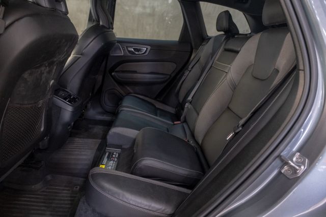 XC60 B5 R-Design｜48V油電休旅｜氣壓式懸吊｜全景天窗｜B&W環繞音響  第5張相片