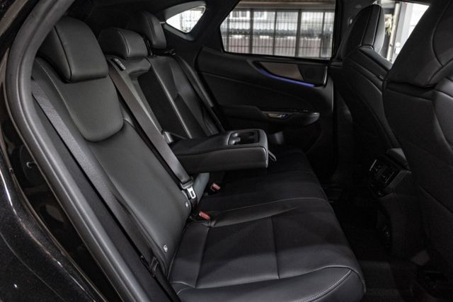 NX450H+  F-Sport｜只跑6千公里｜全車犀牛皮｜原廠橘色卡鉗｜升級碟煞盤｜保固2028.11  第6張相片