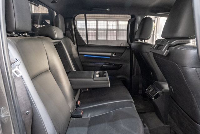 Hilux 貨卡｜四輪傳動｜後貨箱拉簾｜ACC/AEB｜環景｜電熱通風椅｜抬頭顯示  第5張相片