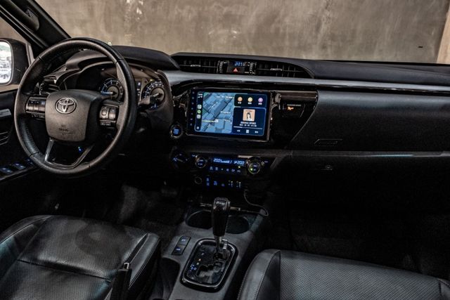 Hilux 貨卡｜四輪傳動｜後貨箱拉簾｜ACC/AEB｜環景｜電熱通風椅｜抬頭顯示  第6張相片