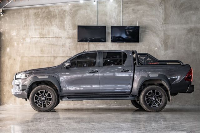 Hilux 貨卡｜四輪傳動｜後貨箱拉簾｜ACC/AEB｜環景｜電熱通風椅｜抬頭顯示  第10張相片