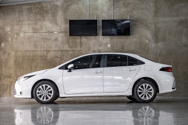 Altis 汽油豪華版｜環景影像｜ACC/AEB｜Carplay  第10張相片