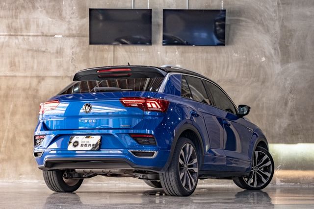 T-Roc 330TSI R-Line｜四輪傳動｜全景天窗｜電熱椅｜電尾門  第2張相片