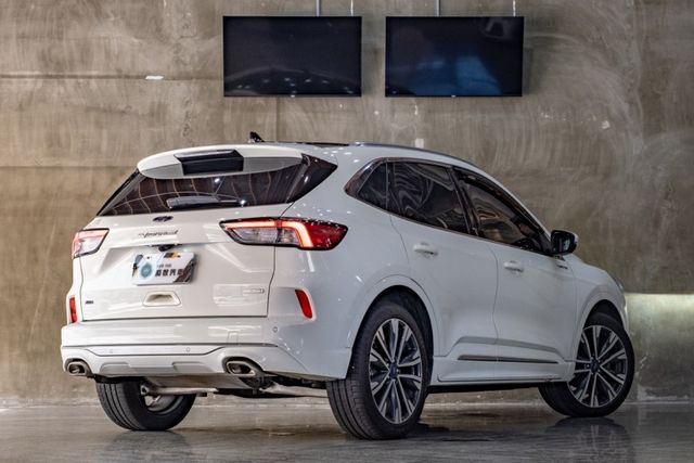 Kuga 250 AWD Vignale|Lv.2 ADAS｜全景天窗｜高階皮革座椅｜B&O音響｜專屬木紋飾板  第2張相片