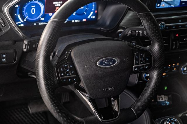 Kuga 250 AWD Vignale|Lv.2 ADAS｜全景天窗｜高階皮革座椅｜B&O音響｜專屬木紋飾板  第4張相片