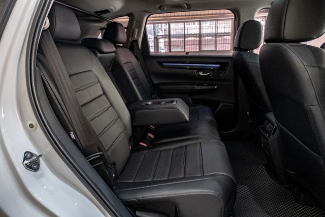 CRV Prestige｜保固至2027.11｜全景天窗｜環景｜Bose音響｜感應式電尾門｜雙前電動椅  第6張相片
