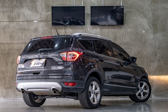 Kuga 1.5時尚經典版｜全景天窗｜腳踢感應式尾門｜車道變換輔助  第2張相片