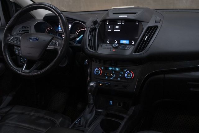 Kuga 1.5時尚經典版｜全景天窗｜腳踢感應式尾門｜車道變換輔助  第6張相片