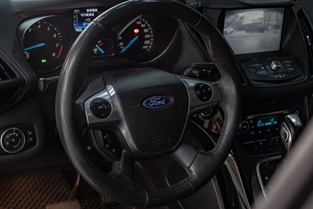 Kuga 1.5時尚經典版｜全景天窗｜安卓機｜腳踢感應式尾門  第3張相片