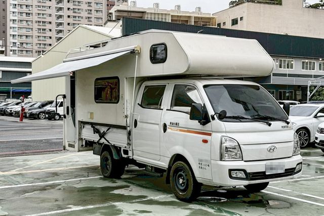 小霸王雙廂Ｘ露營車不拆賣｜露營箱百萬改裝｜水電獨立｜只跑六千多  第15張相片