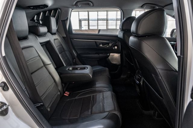 CR-V VTi-S｜環景/導航/Carplay｜ACC/AEB/車道變換｜手機無線充電  第6張相片