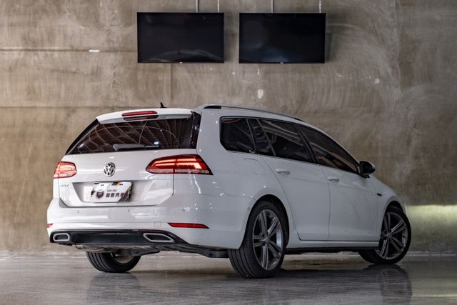GOLF VARIANT R-Line｜ACC/AEB/盲點｜倒車影像/Carplay｜全景天窗  第2張相片
