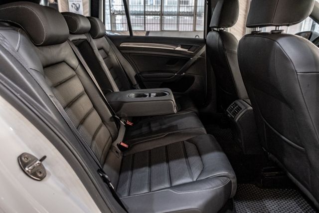 GOLF VARIANT R-Line｜ACC/AEB/盲點｜倒車影像/Carplay｜全景天窗  第6張相片