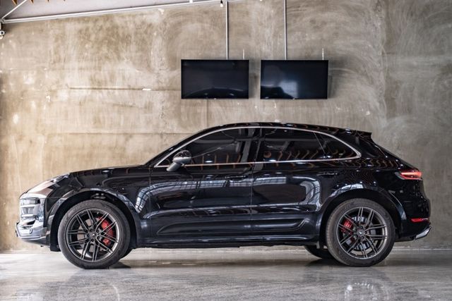 Macan Turbo(3.6 V6)｜改四點頭燈/一體式尾燈｜改安卓機｜計時套件｜輕量化20吋鋁圈  第10張相片