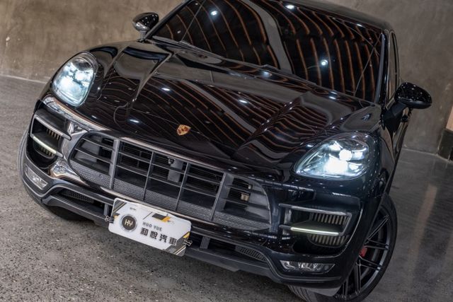 Macan Turbo(3.6 V6)｜改四點頭燈/一體式尾燈｜改安卓機｜計時套件｜輕量化20吋鋁圈  第12張相片