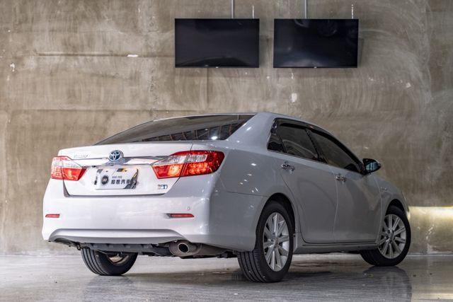 Camry 2.5油電Ｖ版｜大電池2023更換｜天窗｜抬頭顯示  第2張相片