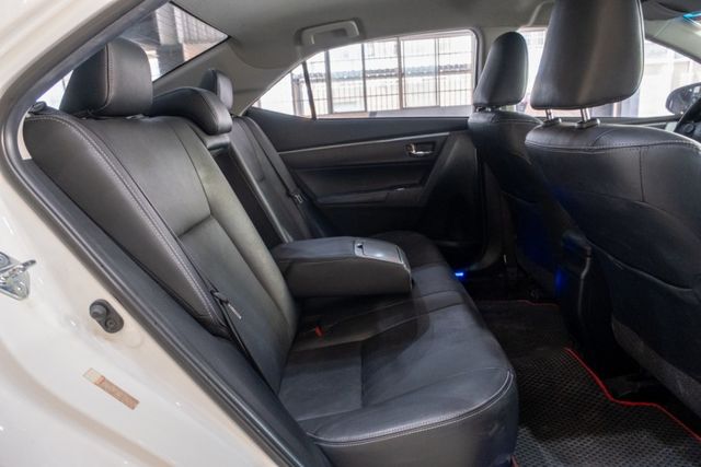 Altis 經典版Safety+｜空力套件｜18吋輕量化鋁圈｜倒車影像/導航｜定速｜排氣管閥門  第5張相片