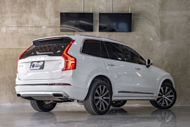 XC90 T8 充電式油電7人座｜Ｂ＆Ｗ音響｜油耗47km/ltr｜全景天窗  第2張相片