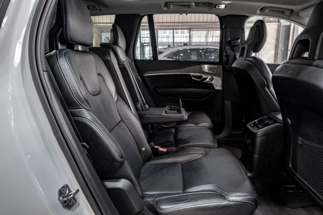 XC90 T8 充電式油電7人座｜Ｂ＆Ｗ音響｜油耗47km/ltr｜全景天窗  第6張相片