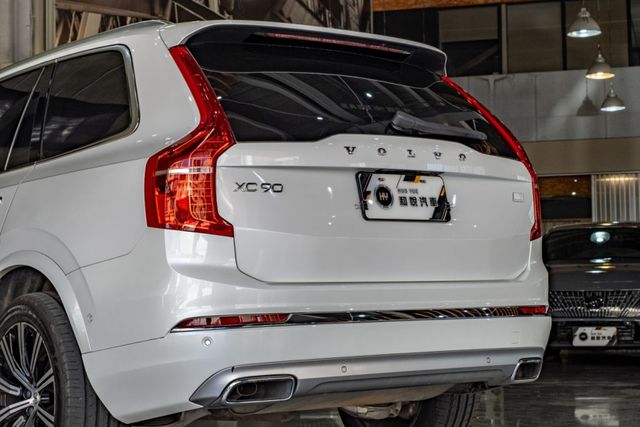 XC90 T8 充電式油電7人座｜Ｂ＆Ｗ音響｜油耗47km/ltr｜全景天窗  第16張相片