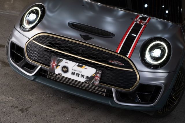 Clubman JCW ALL4｜306hp｜全車貼膜｜對四Brembo卡鉗｜前雙座電動椅｜感應式對開尾門  第14張相片