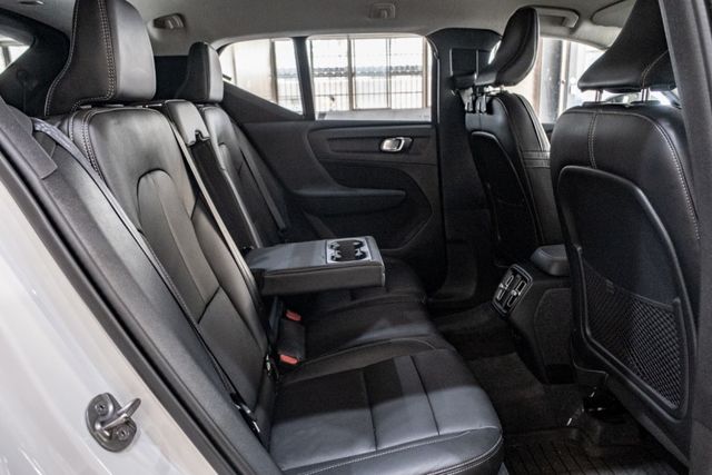 XC40 T2｜只跑1.6萬公里｜手機無線充電｜雙前電動座椅｜環景  第6張相片