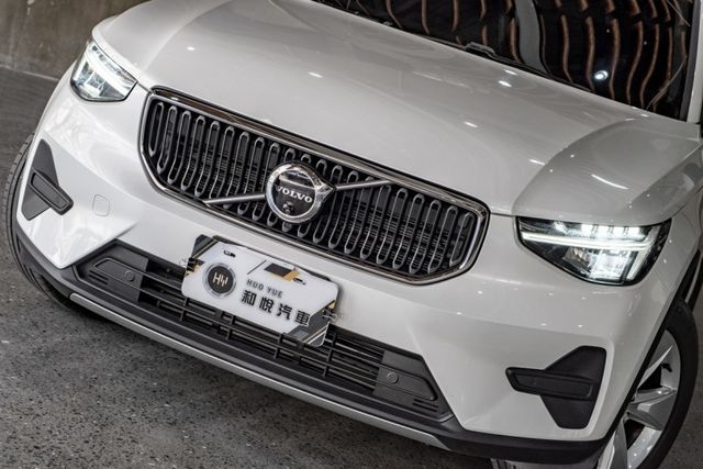 XC40 T2｜只跑1.6萬公里｜手機無線充電｜雙前電動座椅｜環景  第12張相片