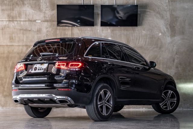 GLC200｜妥善率極高德系休旅｜ACC/AED/車側盲點｜360環景｜Carplay  第2張相片