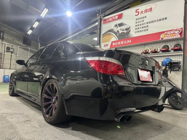 M5 SEDAN E60  第5張相片