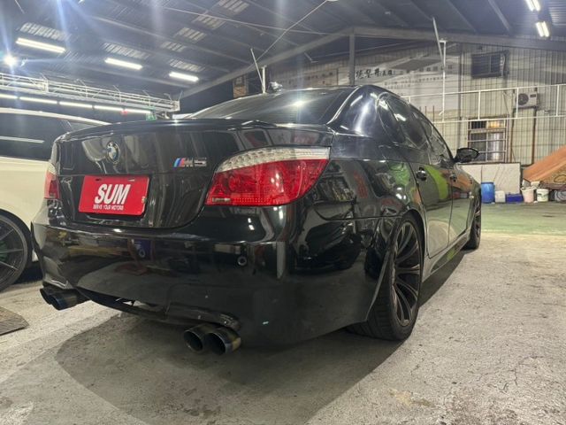 M5 SEDAN E60  第6張相片