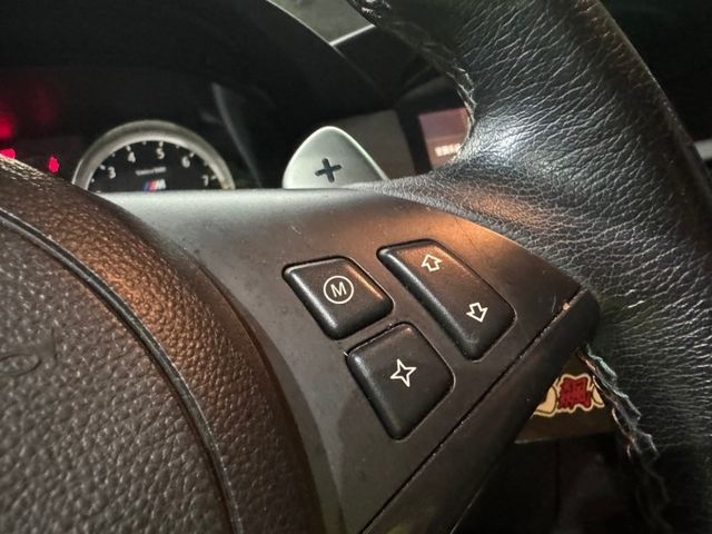 M5 SEDAN E60  第10張相片