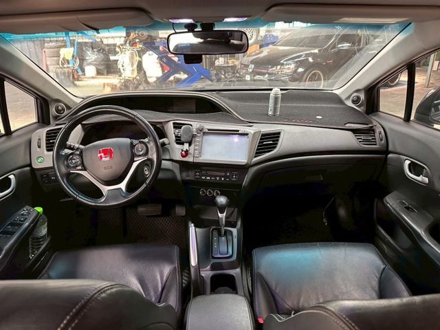 CIVIC  第14張相片