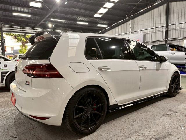 GOLF VI  第10張相片