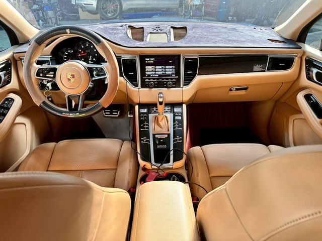 MACAN  第10張相片