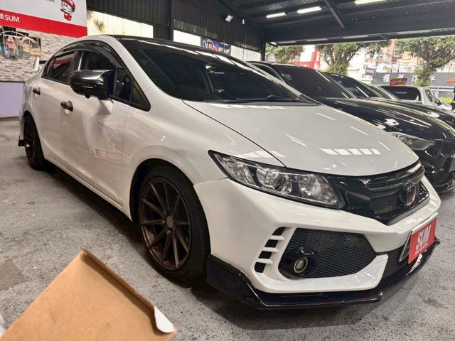 CIVIC  第2張相片