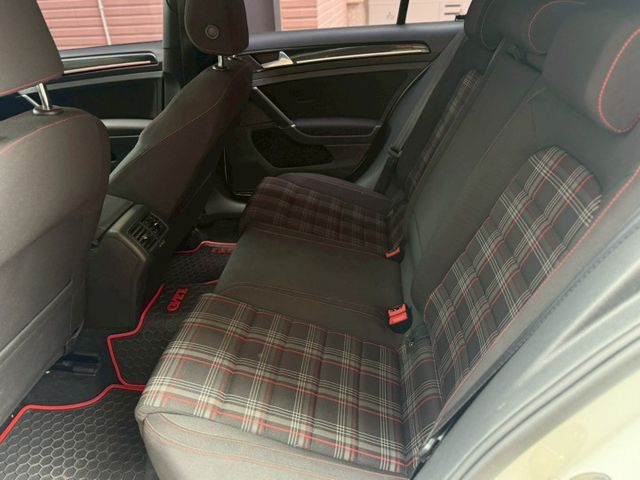 GOLF VII  第8張相片