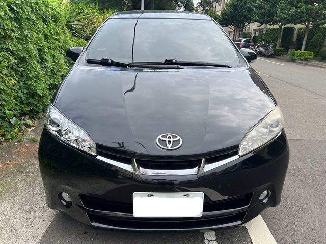 TOYOTA豐田 WISH  第3張相片
