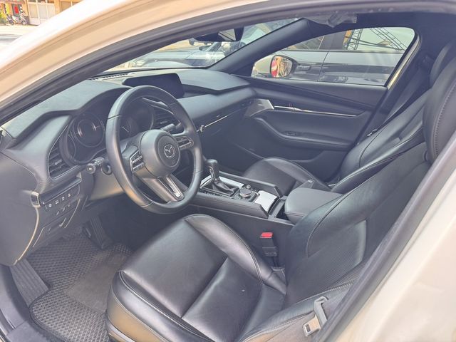 MAZDA馬自達 MAZDA 3  第4張相片