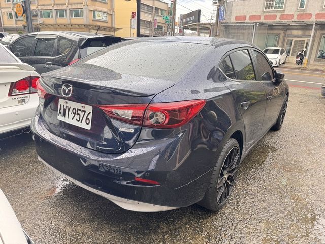 MAZDA馬自達 MAZDA 3  第2張相片