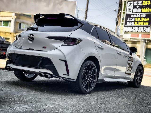 TOYOTA豐田 COROLLA SPORT  第3張相片