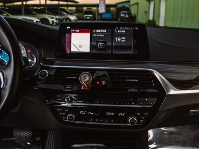 BMW寶馬 520I  第8張相片