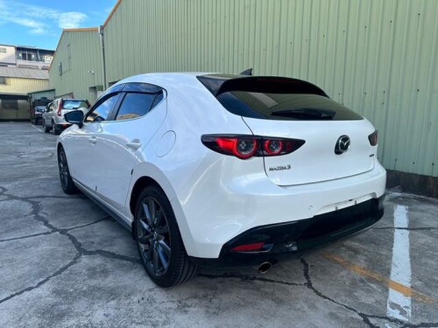 MAZDA馬自達 MAZDA 3  第2張相片